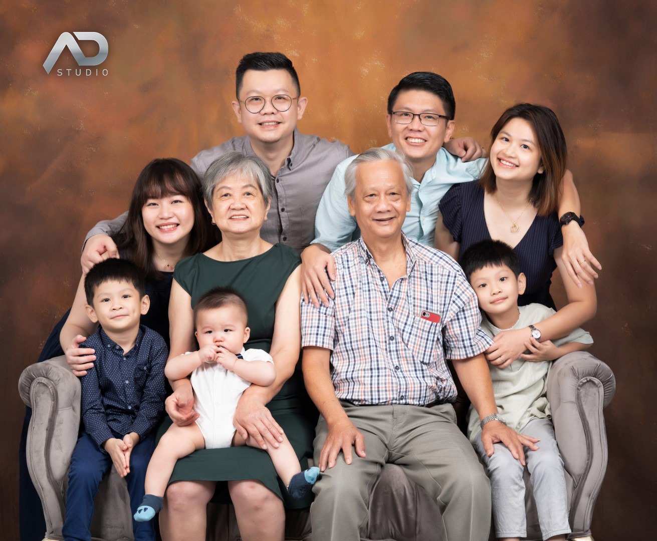 family-photography-in-studio-shah-alam-subang-jaya-selangor-klang-petaling-kuala-lumpur-bangsar-pandan-ampang-perak-adstudio-1-1